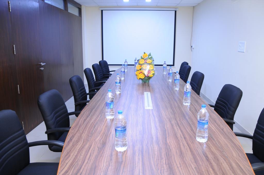 Maple Suites Bangalore Exteriör bild